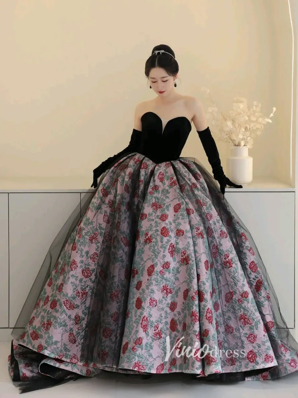 Black Jacquard Lace Prom Dresses Strapless Floral Quinceanera Dress FD3444