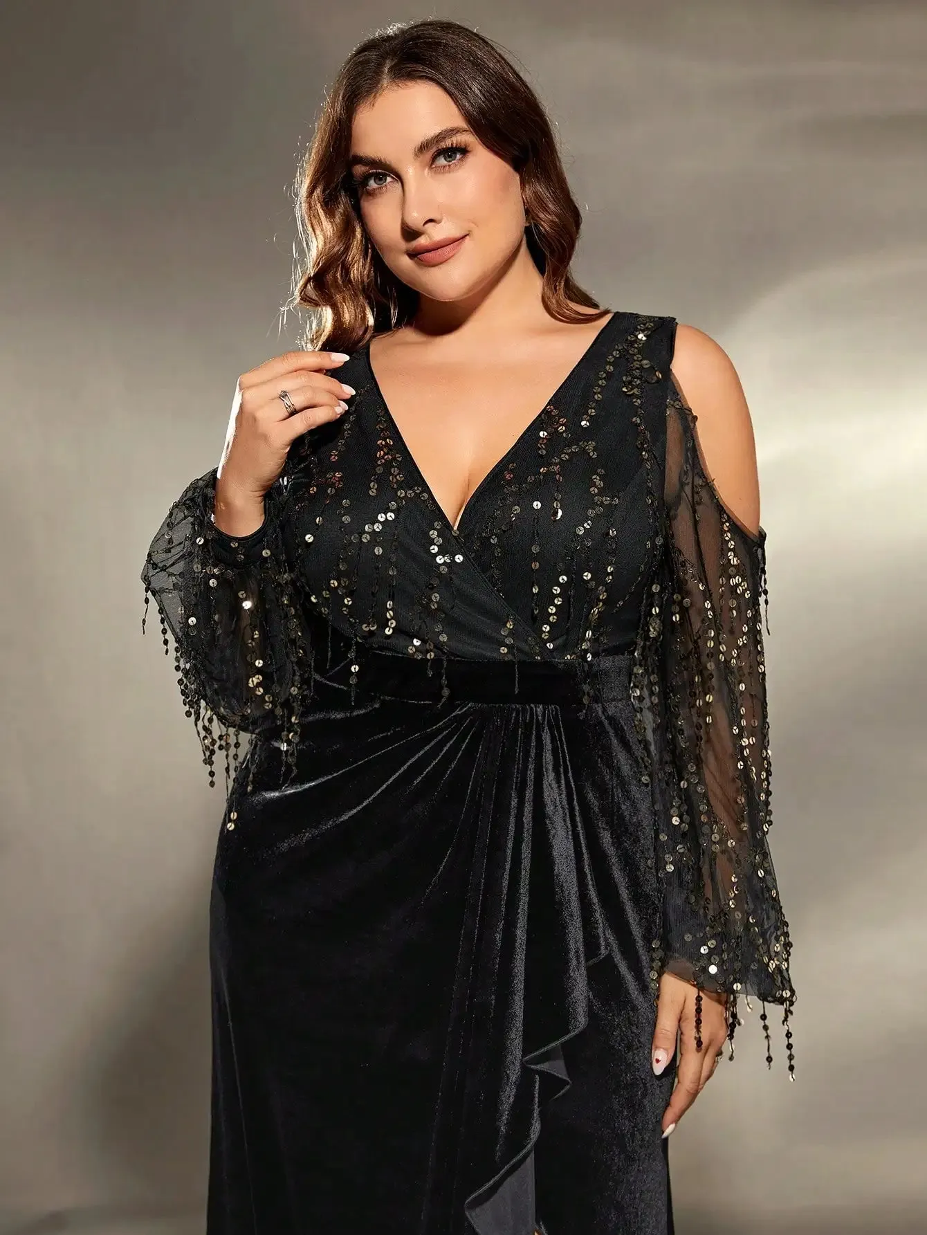 Black Plus Size V Neck Sequin Velvet Party Dress