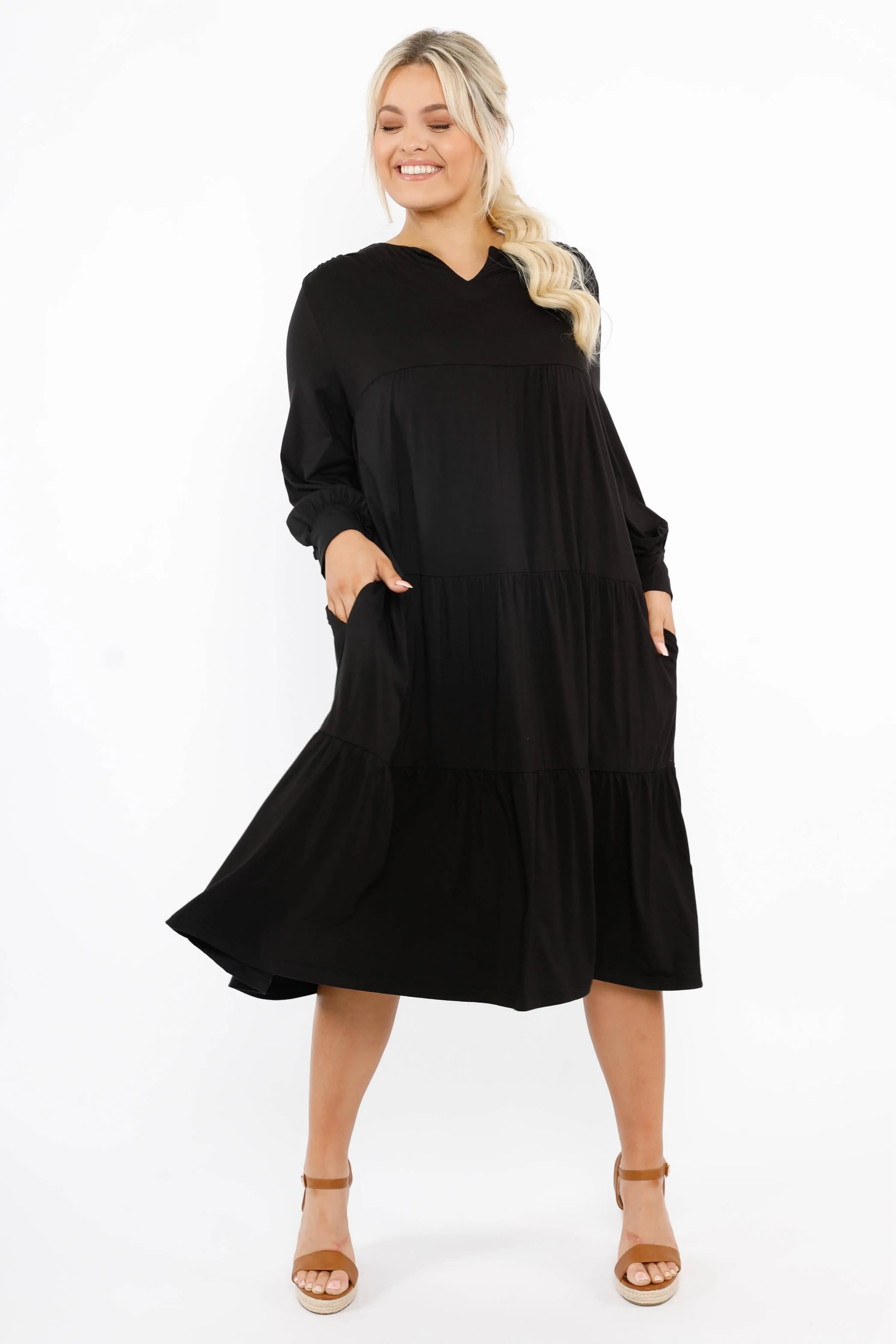 FINAL SALE Oasis Dress in Black