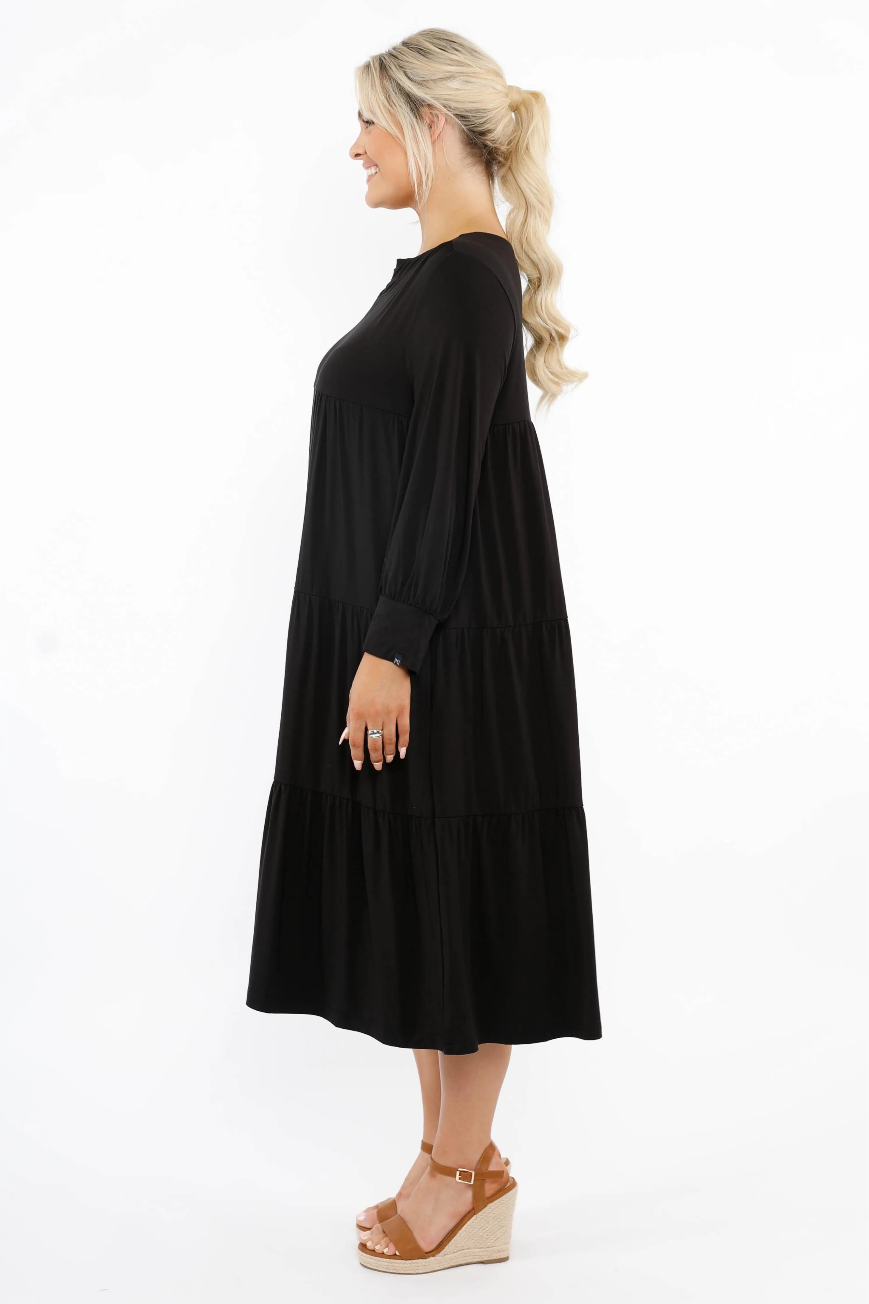 FINAL SALE Oasis Dress in Black